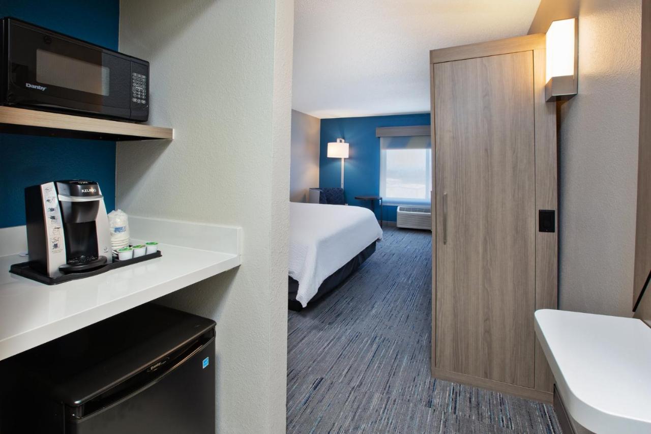 King Room - Hearing Accessible at Holiday Inn Express Fremont by IHG