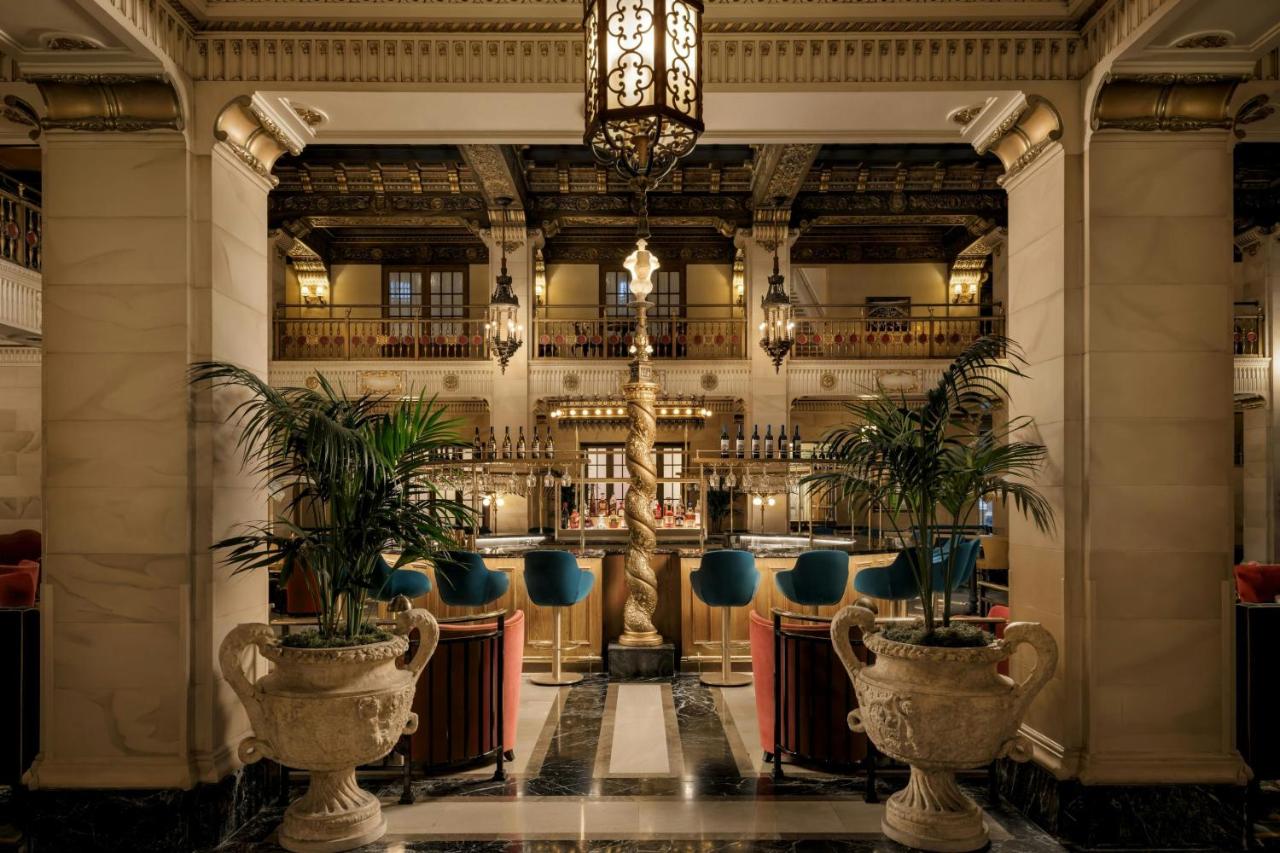  | The Historic Davenport, Autograph Collection