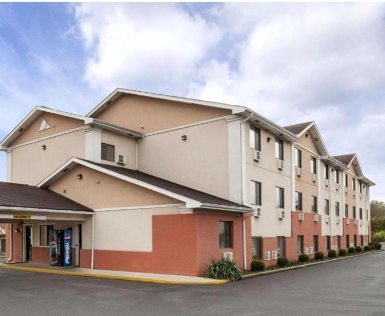  | Super 8 by Wyndham Brookville