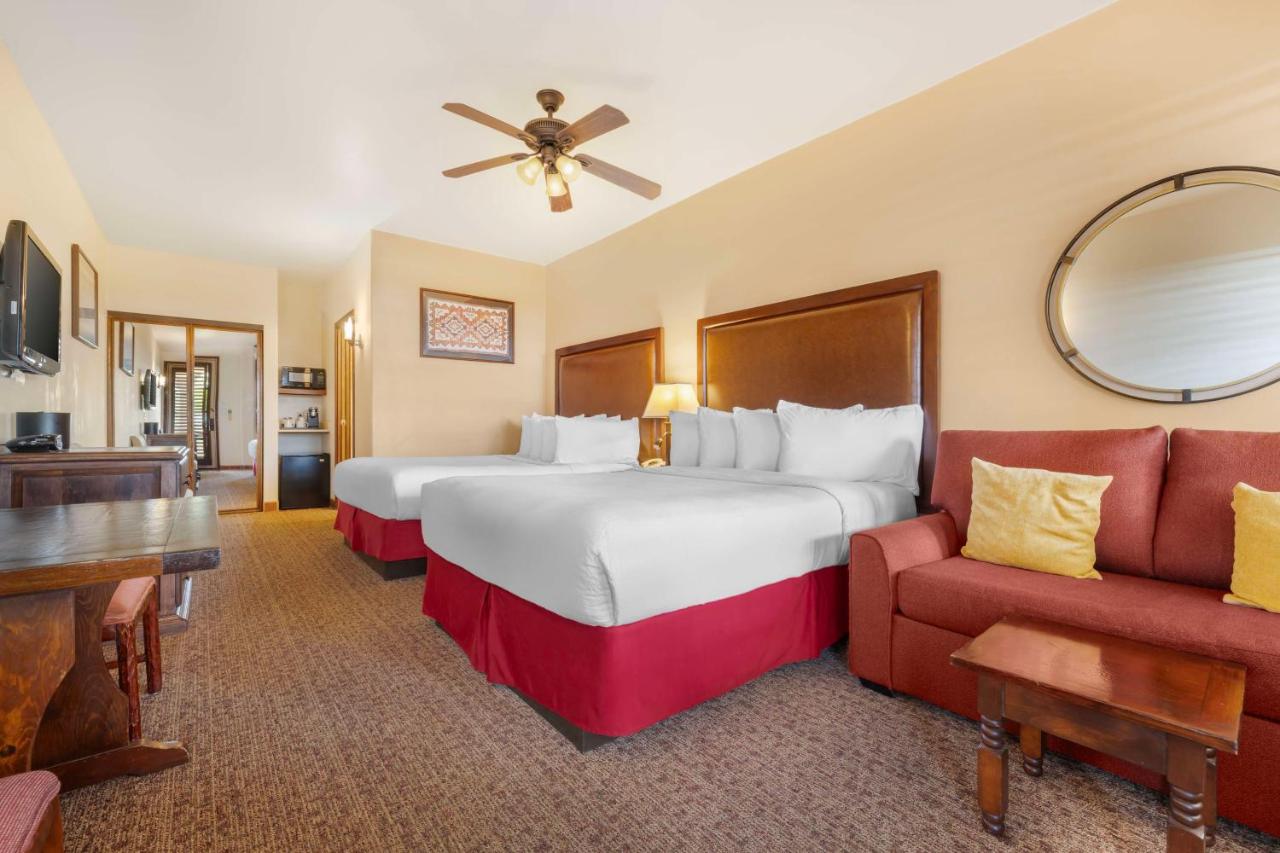 Queen Room with Two Queen Beds and City View at Best Western Plus Hacienda Hotel Old Town