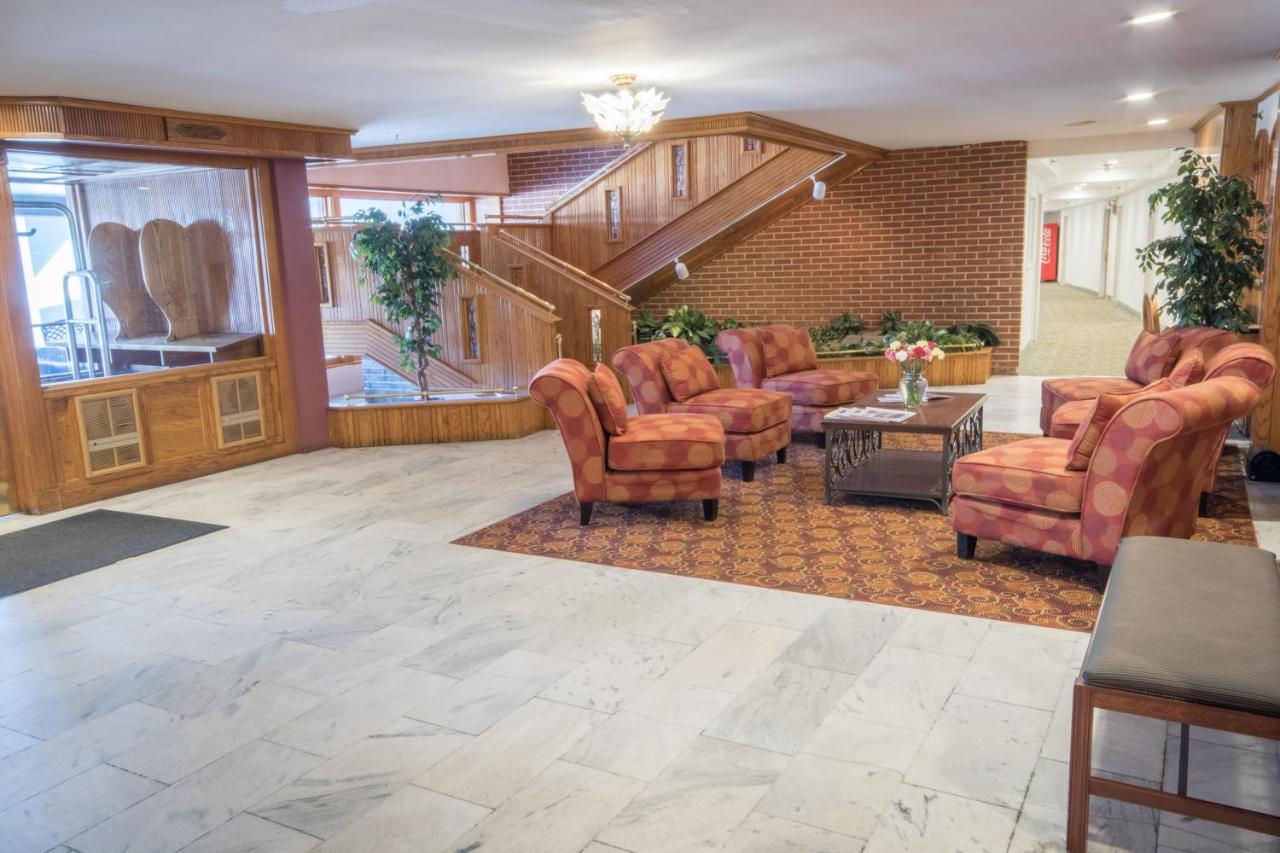 | Groton Inn & Suites