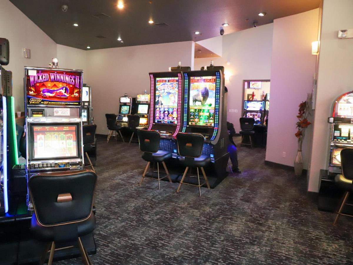 | Super 8 by Wyndham Deadwood Black Hills Area