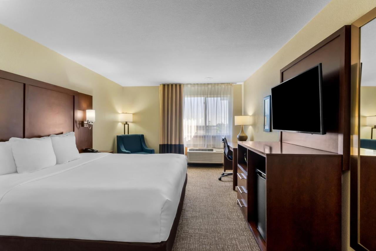 King Room - Non-Smoking at Comfort Inn & Suites Greeley