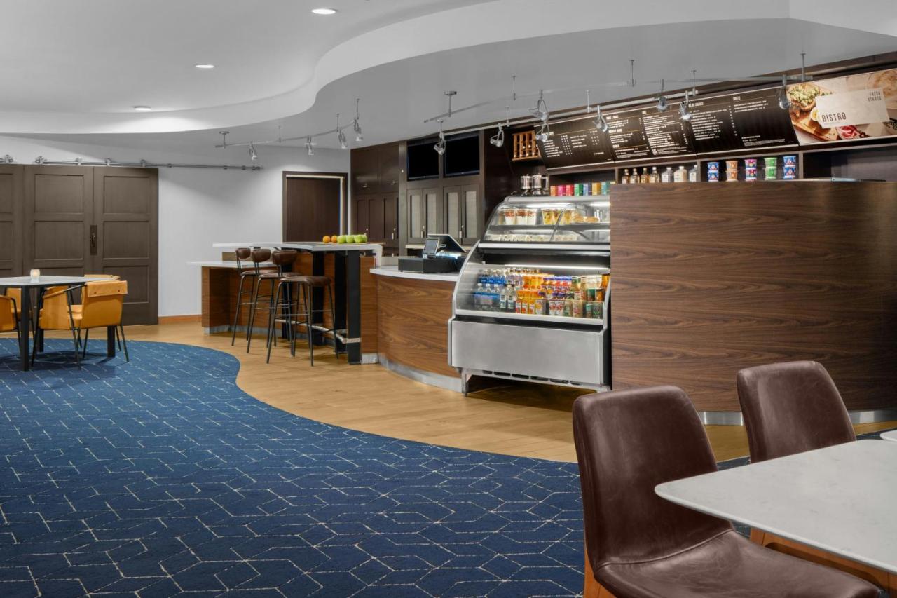 | Courtyard by Marriott San Diego Central