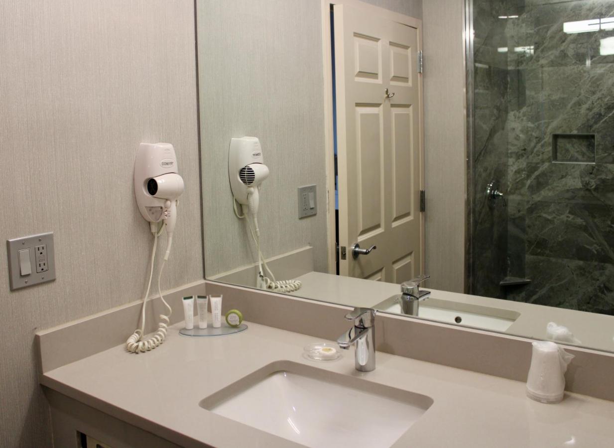  | Marco LaGuardia Hotel