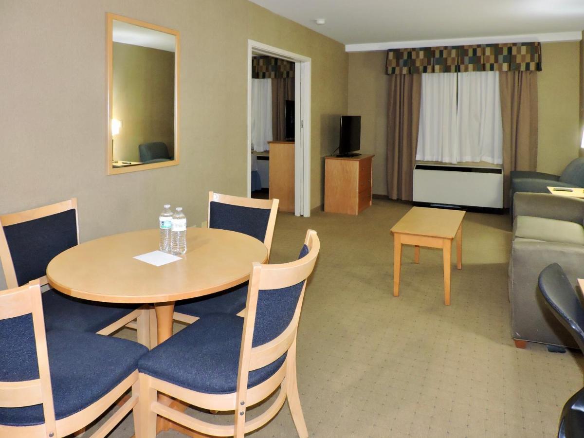  | Marco LaGuardia Hotel