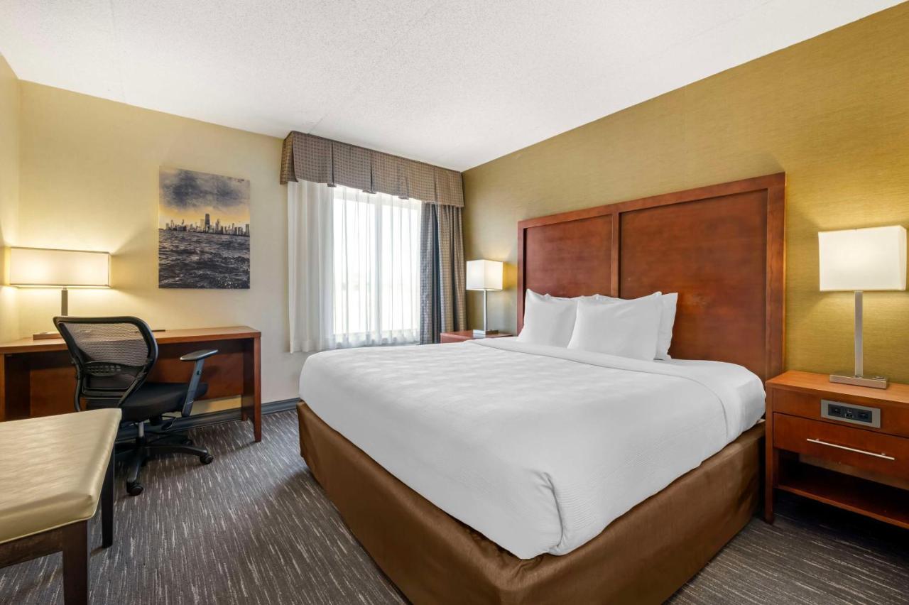 King Suite with Sofa Bed at Best Western Chicago - Downers Grove