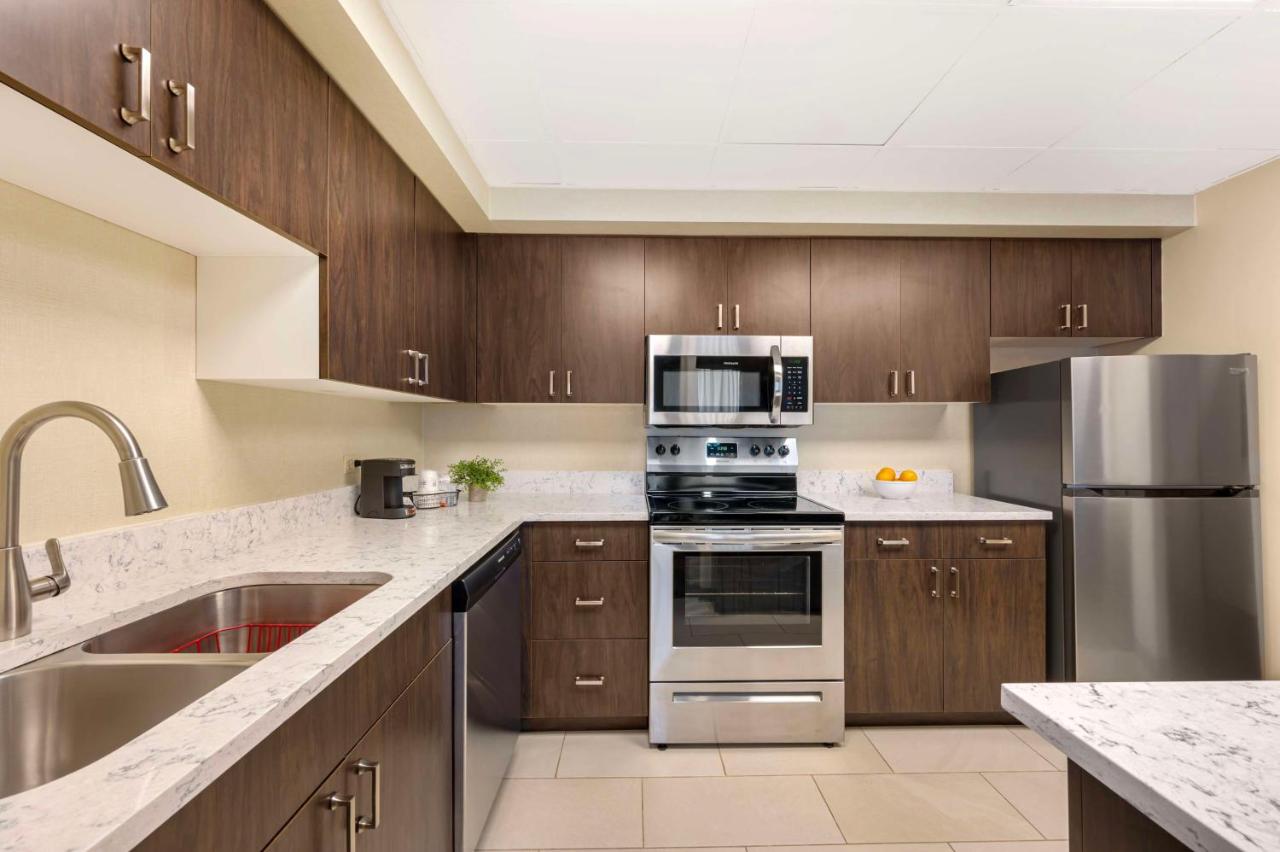 King Suite with Sofa Bed at Best Western Chicago - Downers Grove