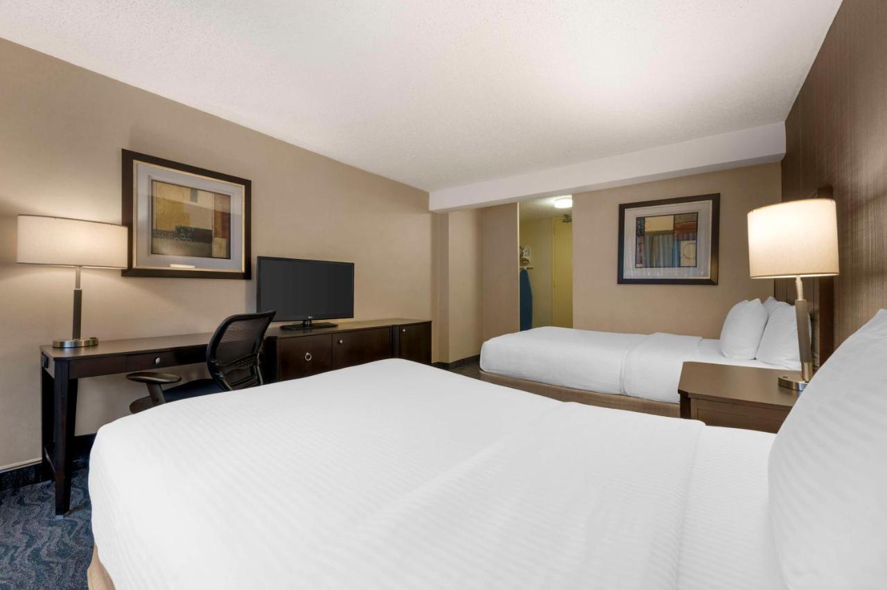 Double Room with Two Double Beds - Non-Smoking at Best Western Grant Park Hotel