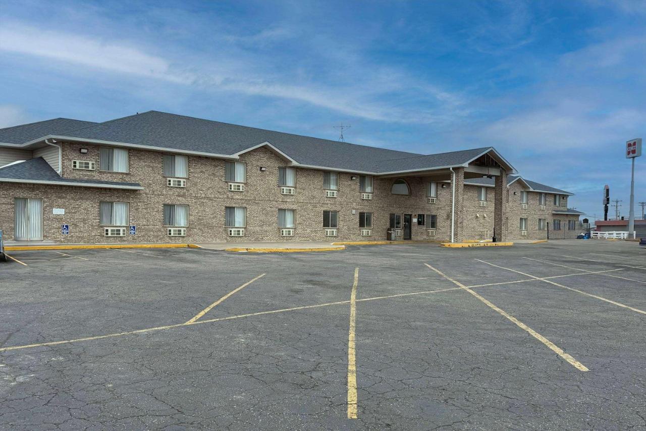  | Rodeway Inn Cozad