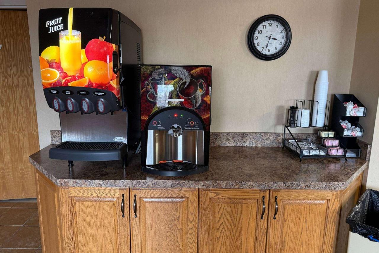 | Rodeway Inn Cozad
