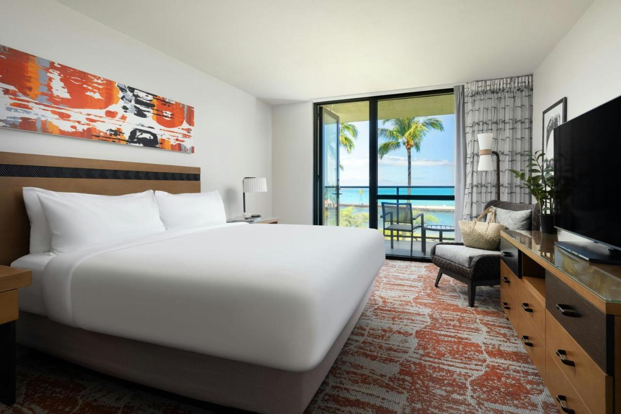 Two-Bedroom Suite with Oceanfront at Waikoloa Beach Marriott Resort & Spa