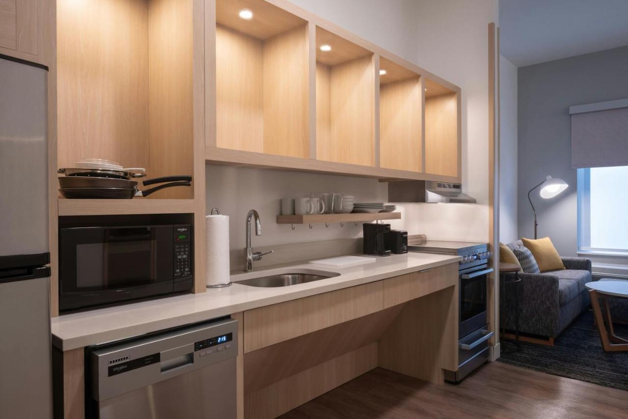 One-Bedroom King Suite with Sofa Bed at Towneplace Suites By Marriott New Philadelphia