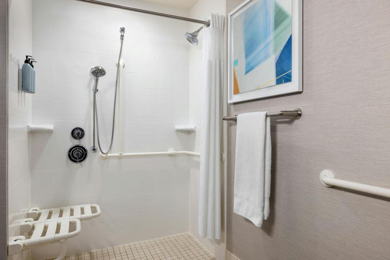  | Courtyard by Marriott Burlington Mt. Holly Westampton