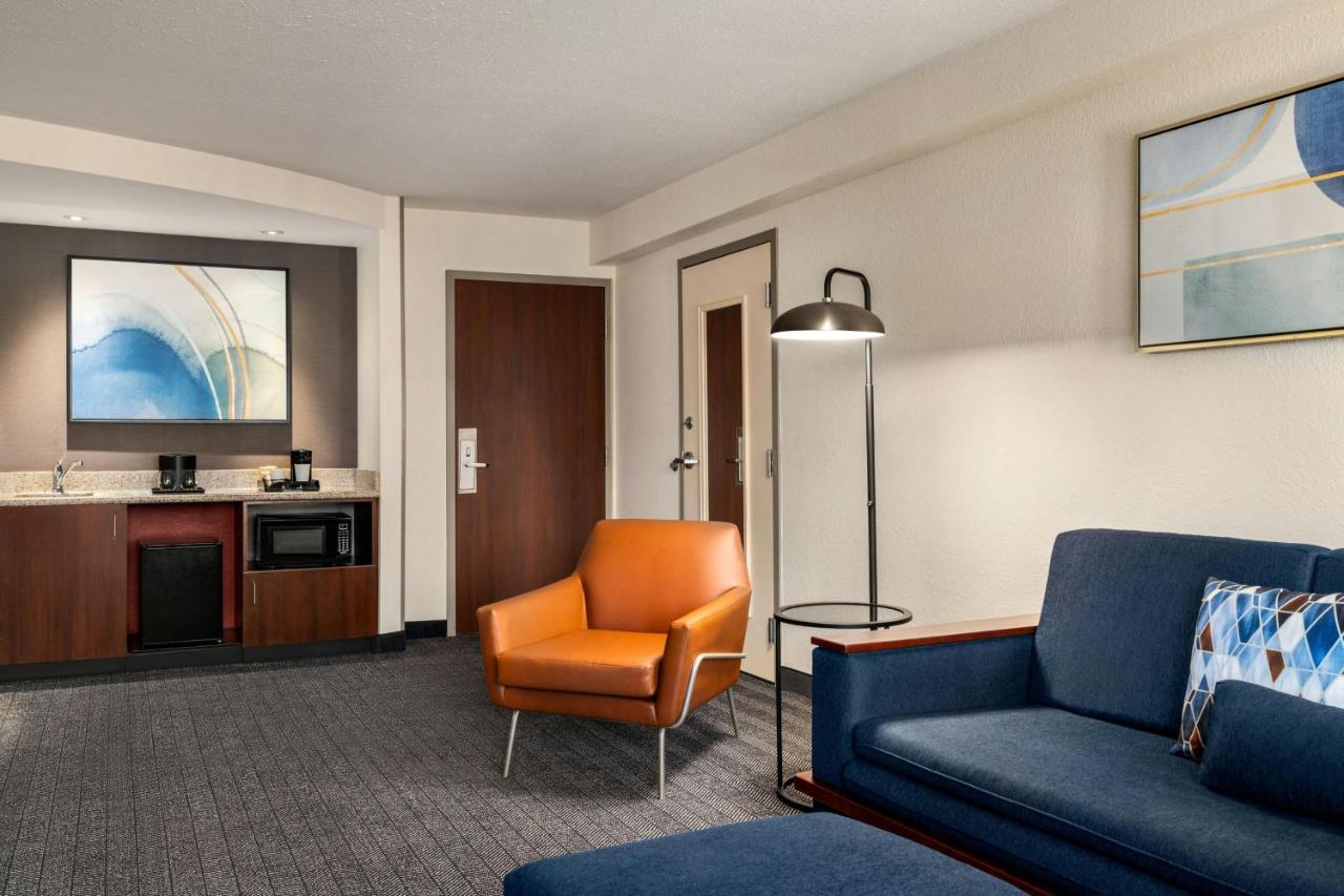  | Courtyard by Marriott Burlington Mt. Holly Westampton