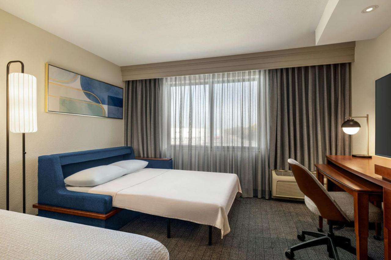  | Courtyard by Marriott Burlington Mt. Holly Westampton