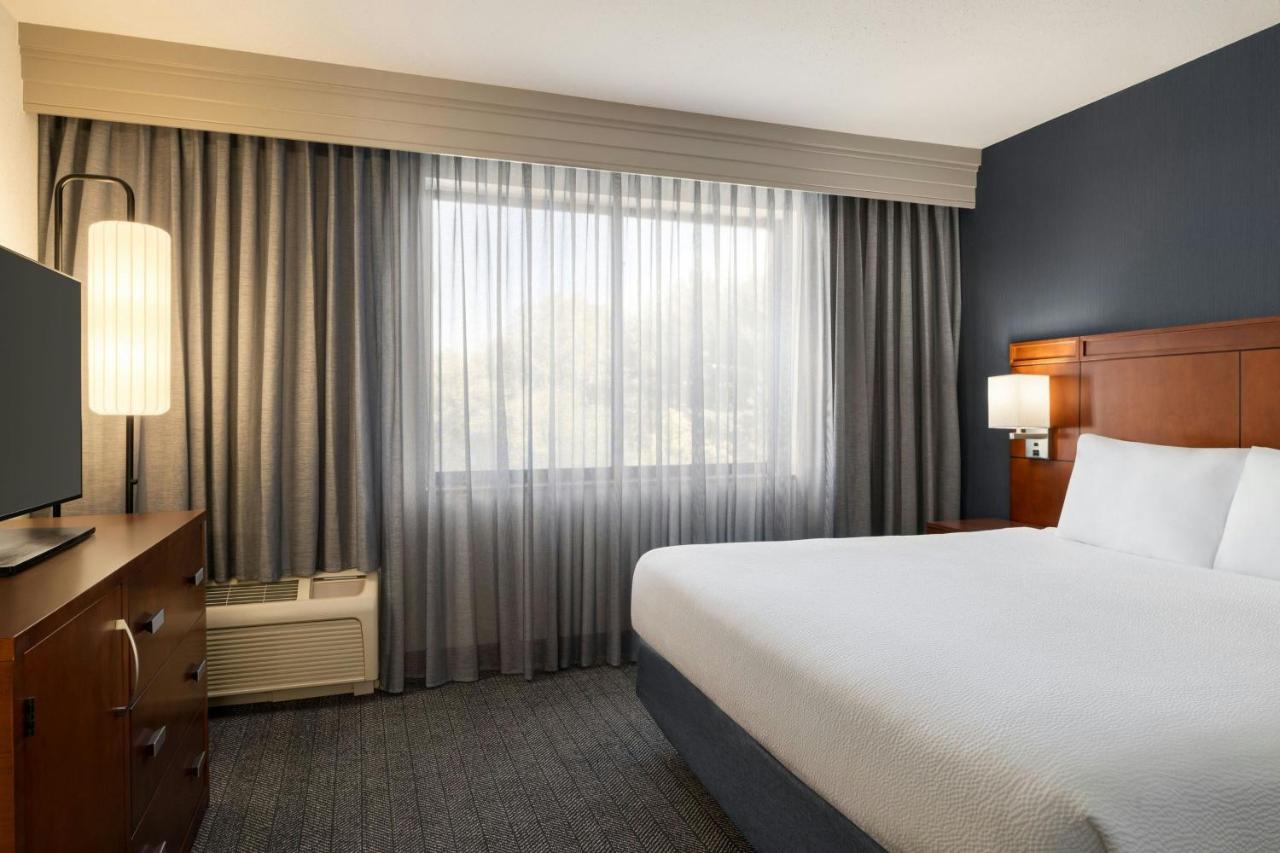  | Courtyard by Marriott Burlington Mt. Holly Westampton