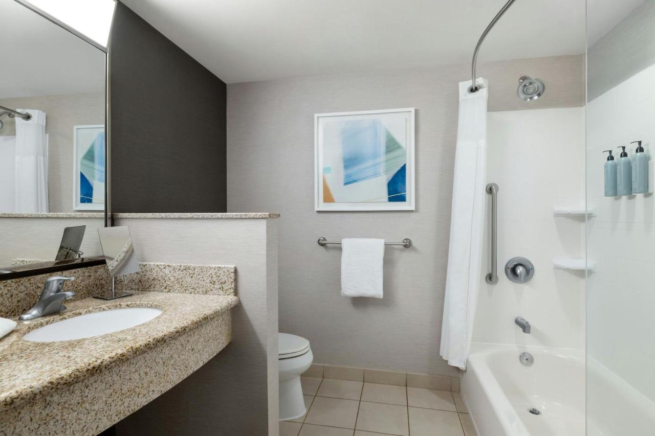  | Courtyard by Marriott Burlington Mt. Holly Westampton