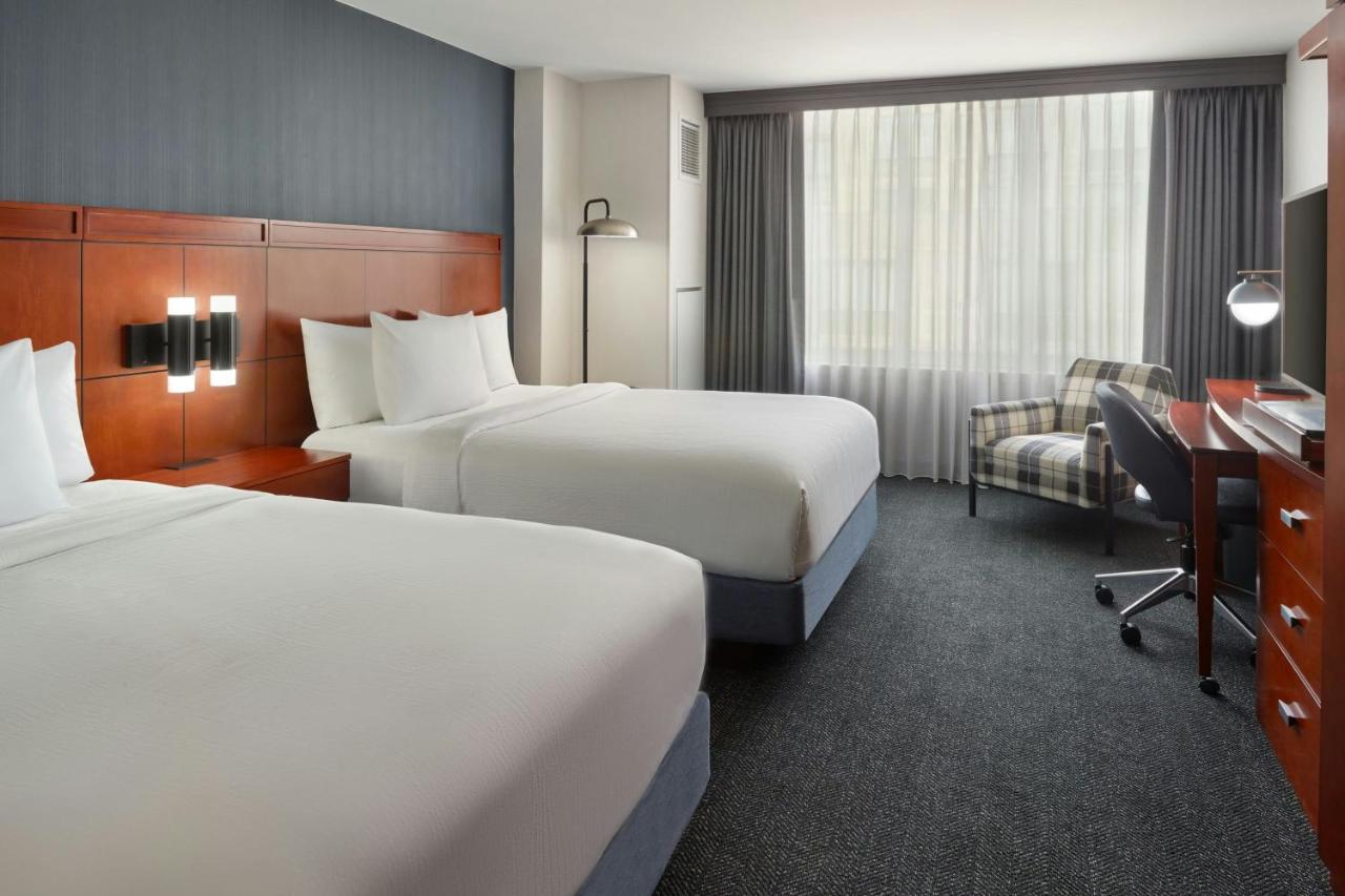 | Courtyard by Marriott Washington, DC/Foggy Bottom