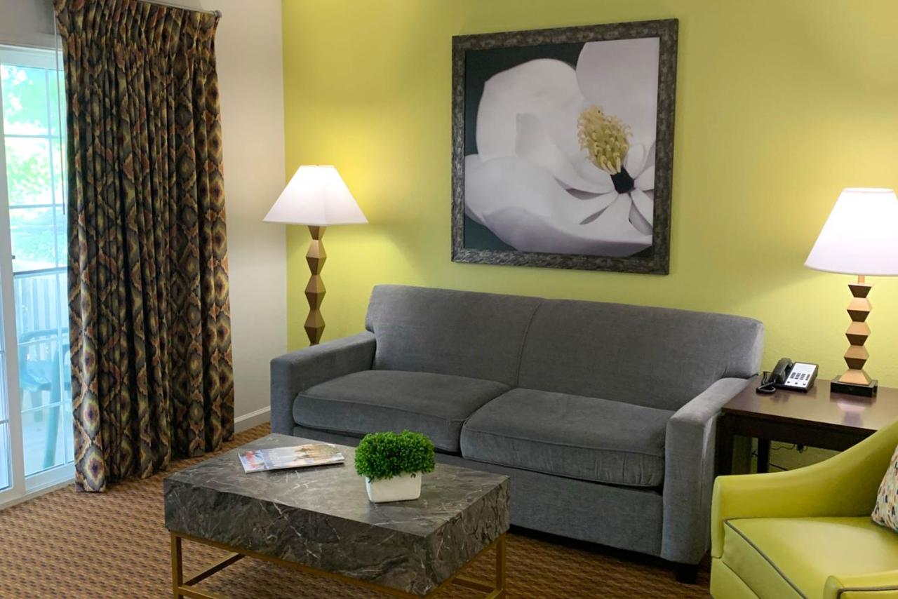 Superior Two-Bedroom Suite at Williamsburg Plantation