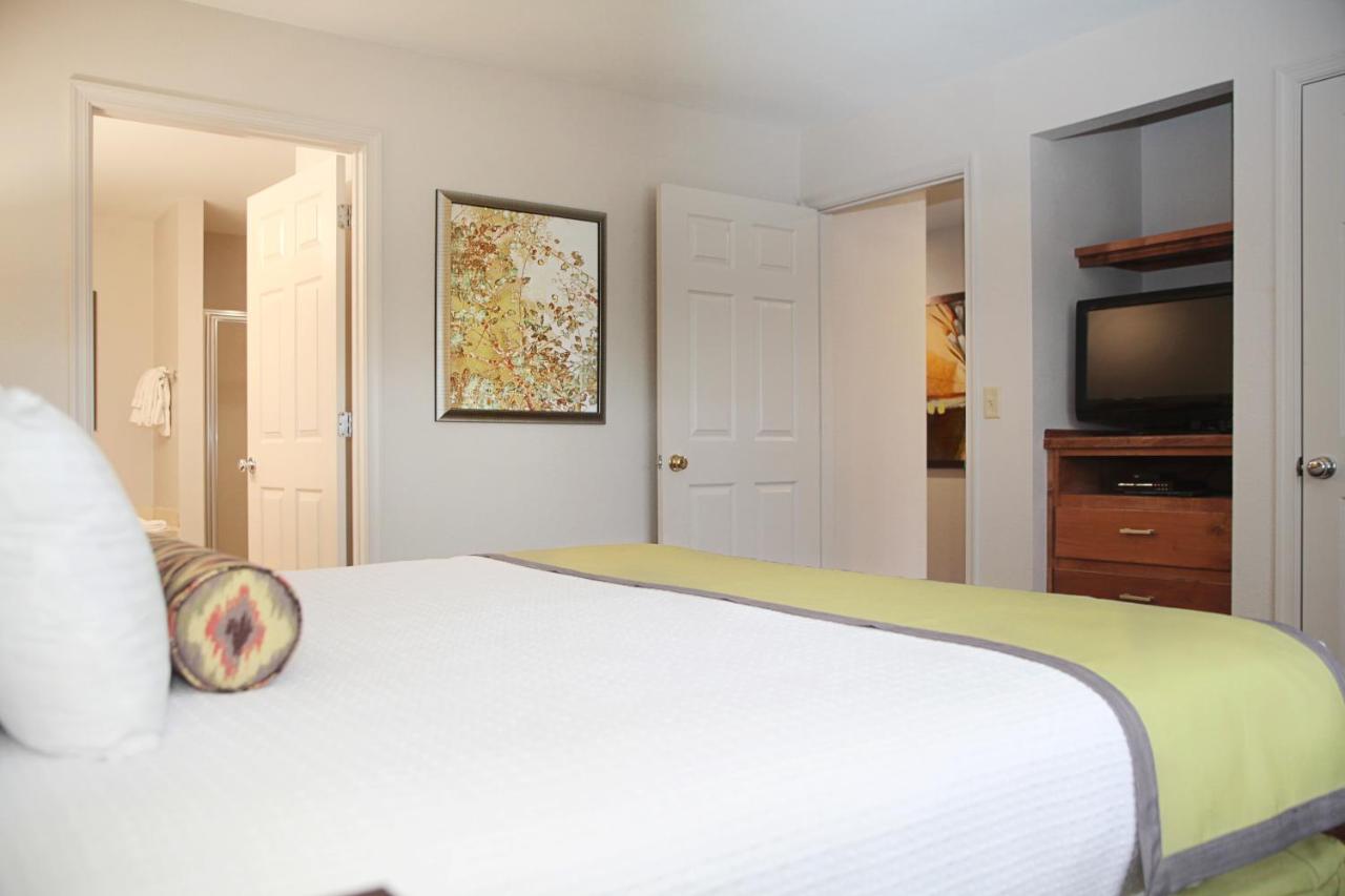 Superior Two-Bedroom Suite at Williamsburg Plantation