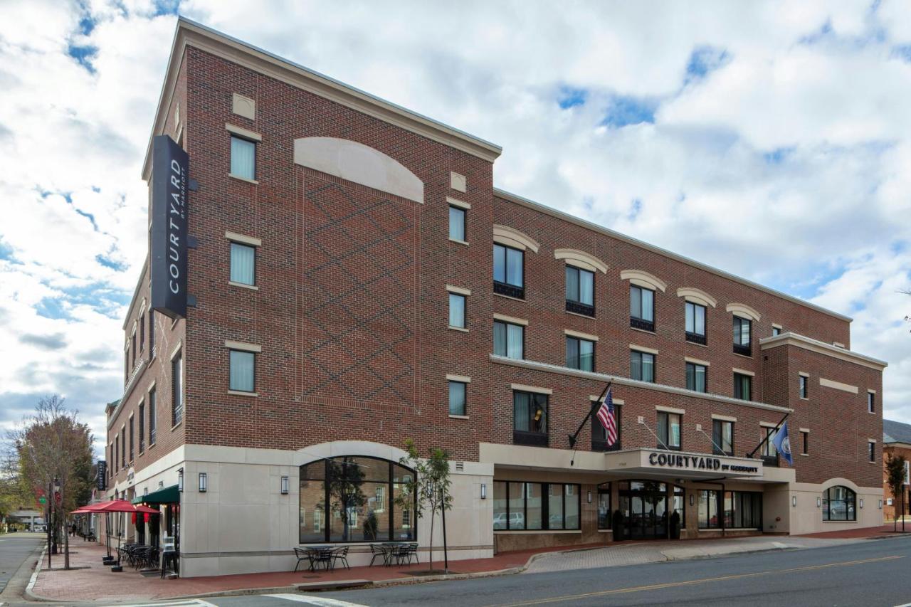  | Courtyard by Marriott Fredericksburg Historic District