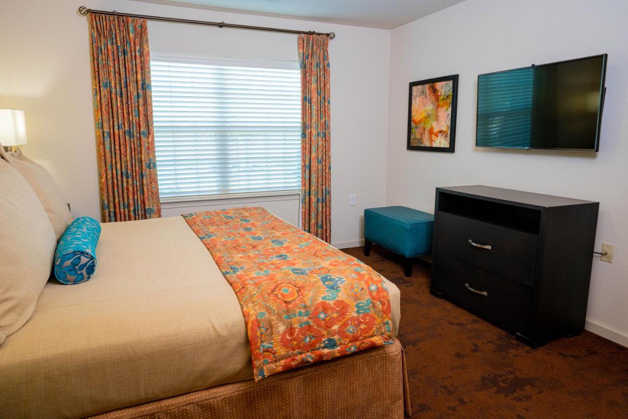 Two-Bedroom Apartment at The Colonies at Williamsburg