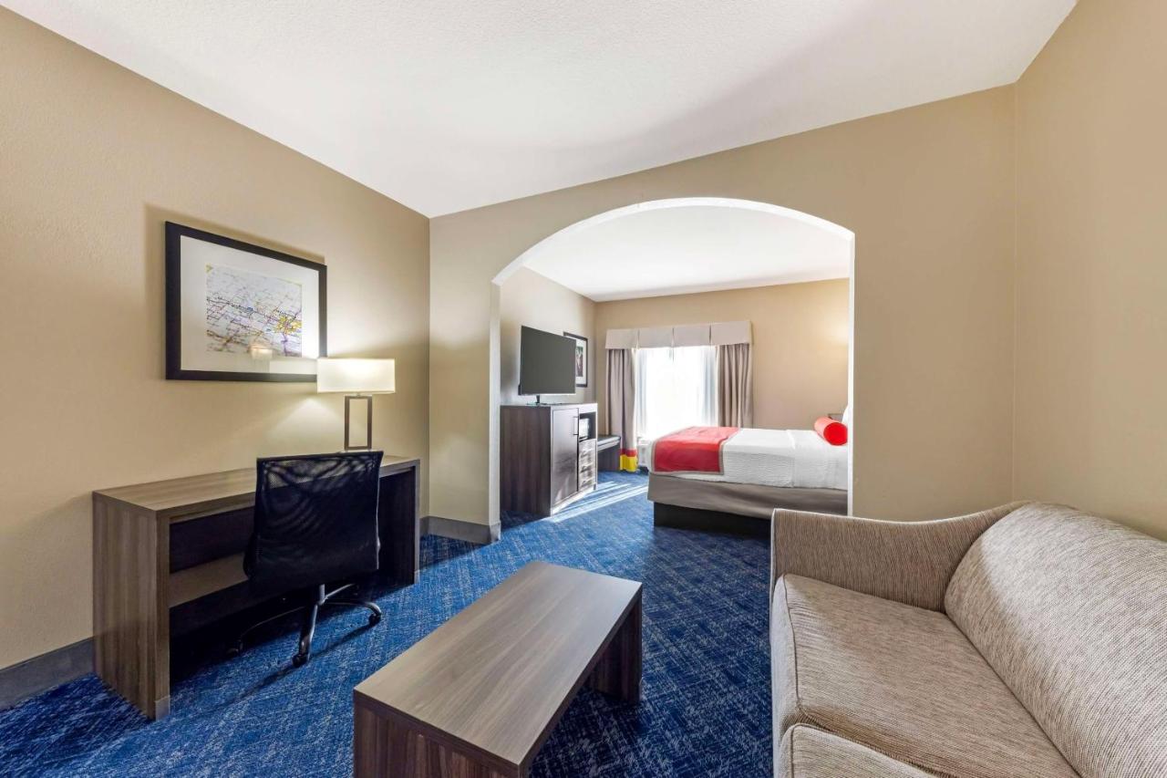 King Suite - Non-Smoking at Best Western Plus Midwest City Inn & Suites