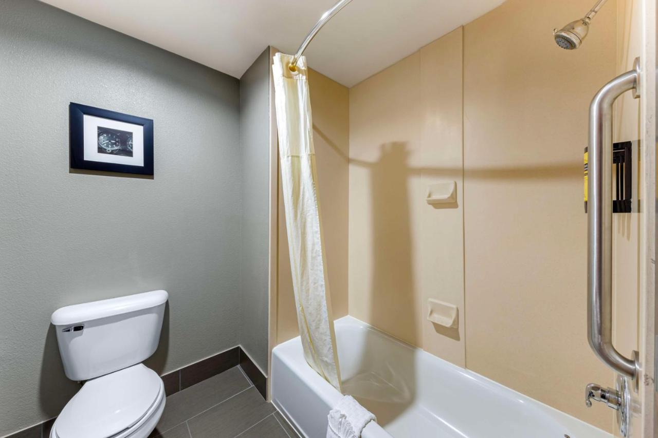 | Best Western Plus Midwest City Inn & Suites