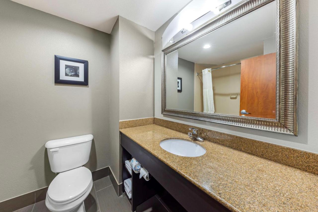 | Best Western Plus Midwest City Inn & Suites