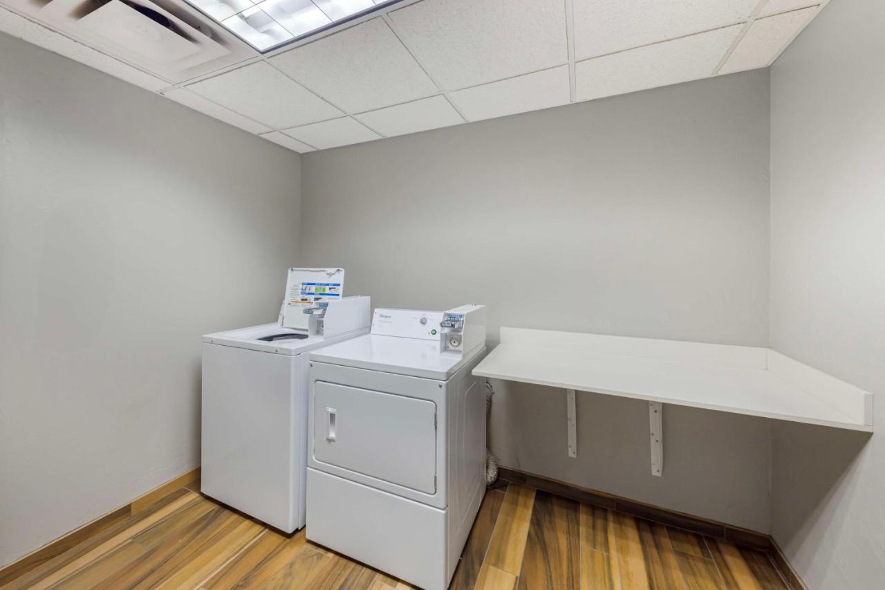 | Best Western Plus Midwest City Inn & Suites