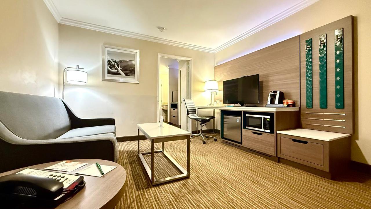 Suite, 1 King Bed with Sofa Bed, Non Smoking at Quality Inn & Suites Los Angeles Airport - Stadium District
