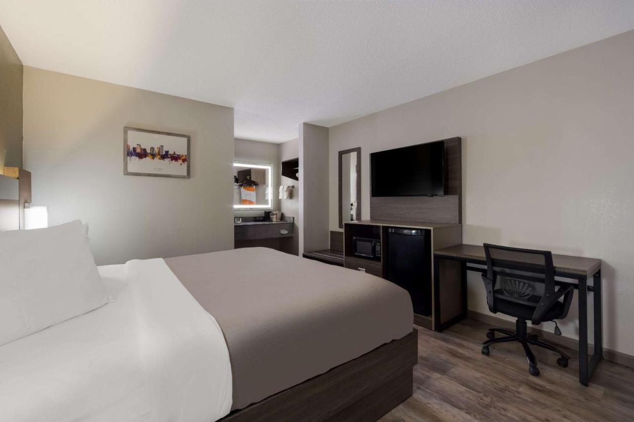King Room - Non-Smoking at Quality Inn Fort Jackson
