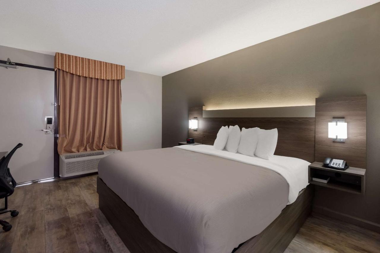 King Room - Non-Smoking at Quality Inn Fort Jackson
