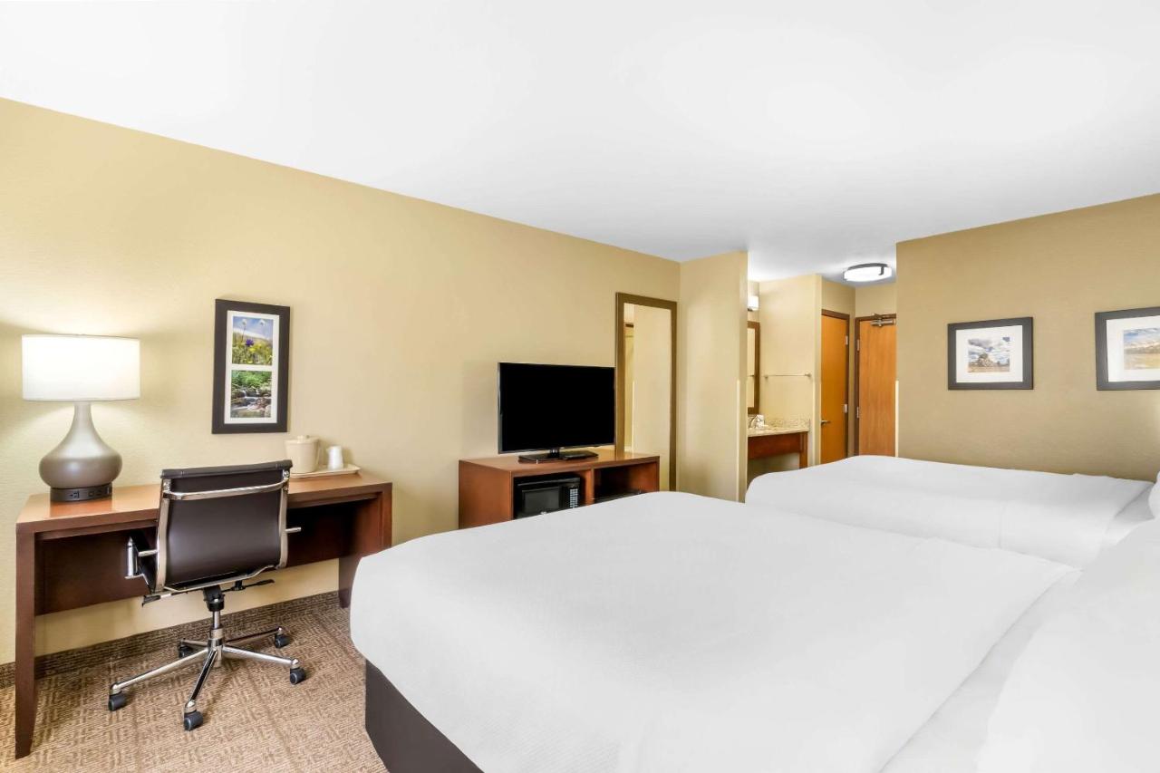 Queen Room with Two Queen Beds - Non-Smoking at Comfort Inn & Suites Near University of Wyoming