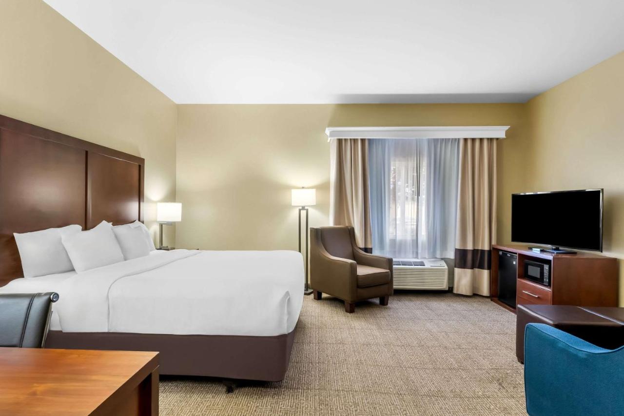 King Suite - Accessible/Non-Smoking at Comfort Inn & Suites Near University of Wyoming