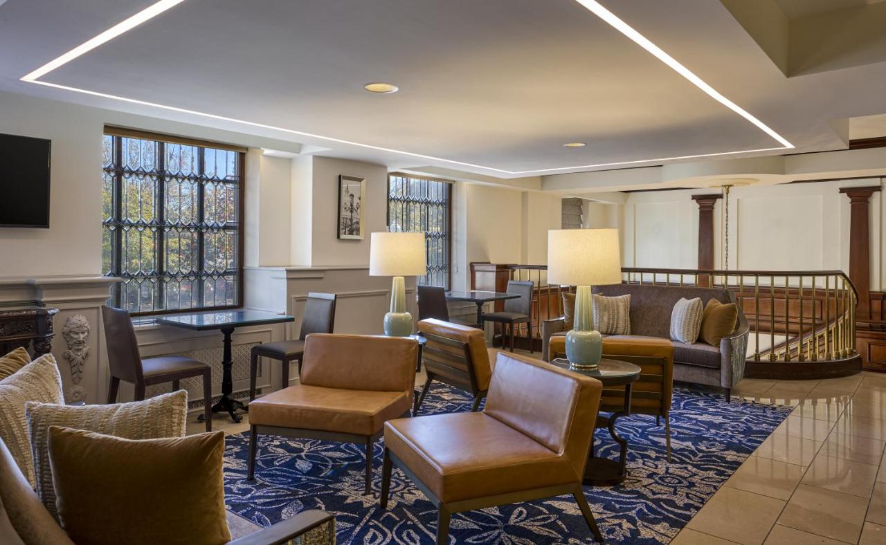 | Phoenix Park Hotel