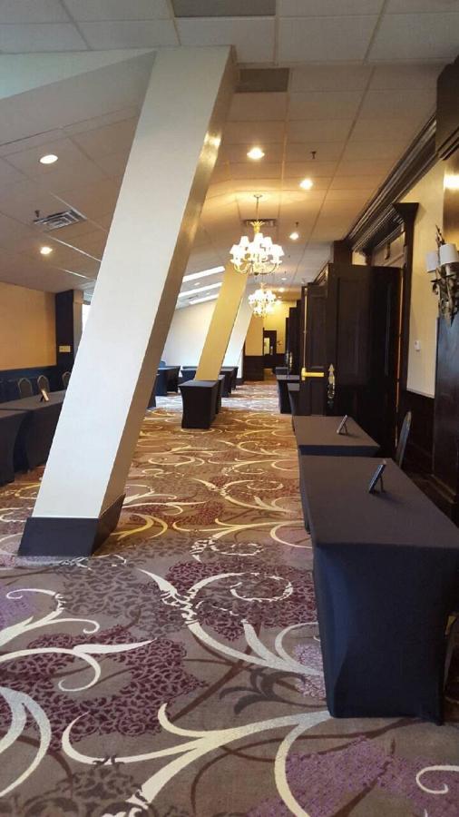 | APA Hotel Woodbridge