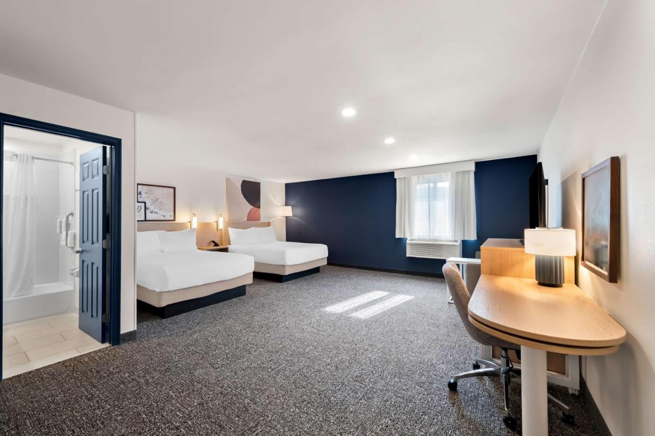 | Economy 7 Inn