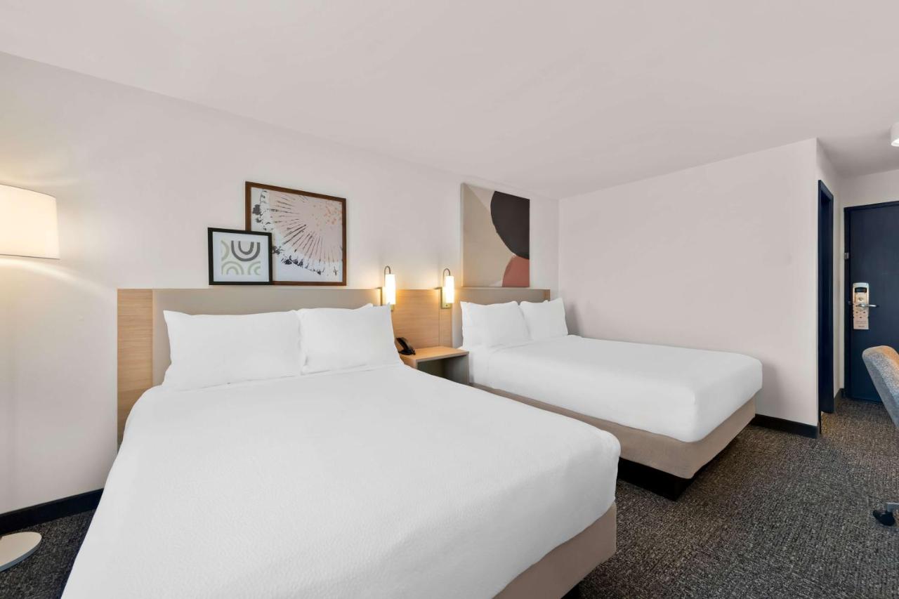 | Economy 7 Inn