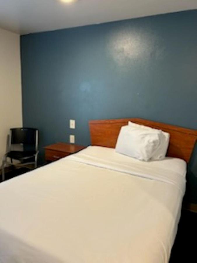 Standard Double Room - Smoking at WoodSpring Suites Columbus Fort Benning Bldg. 2