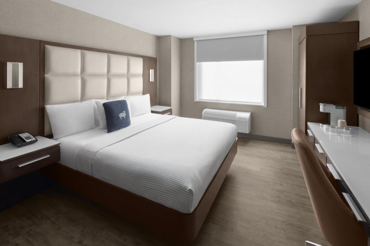 King Room - Disability Access at Cambria Hotel New York - Chelsea