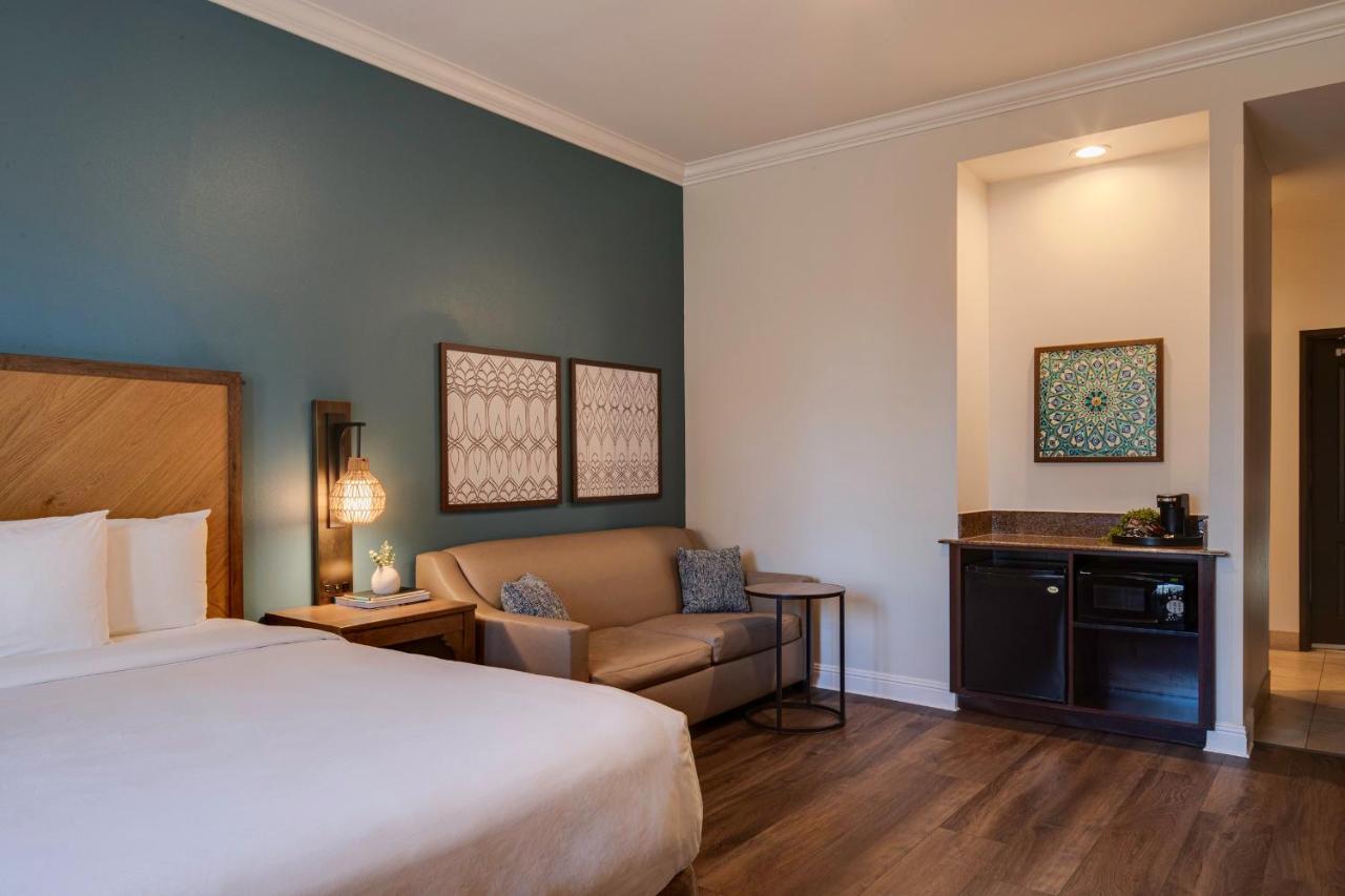 King Room with Sofa Bed - Disability Access at Ayres Hotel Chino Hills – Ontario