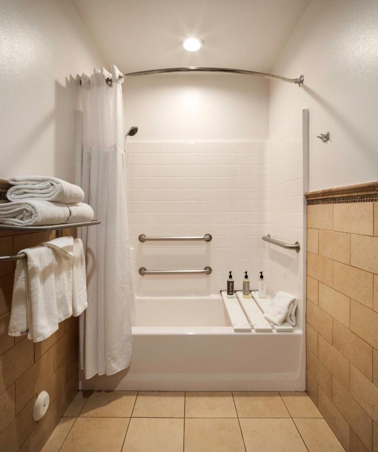 King Room with Sofa Bed - Disability Access at Ayres Hotel Chino Hills – Ontario