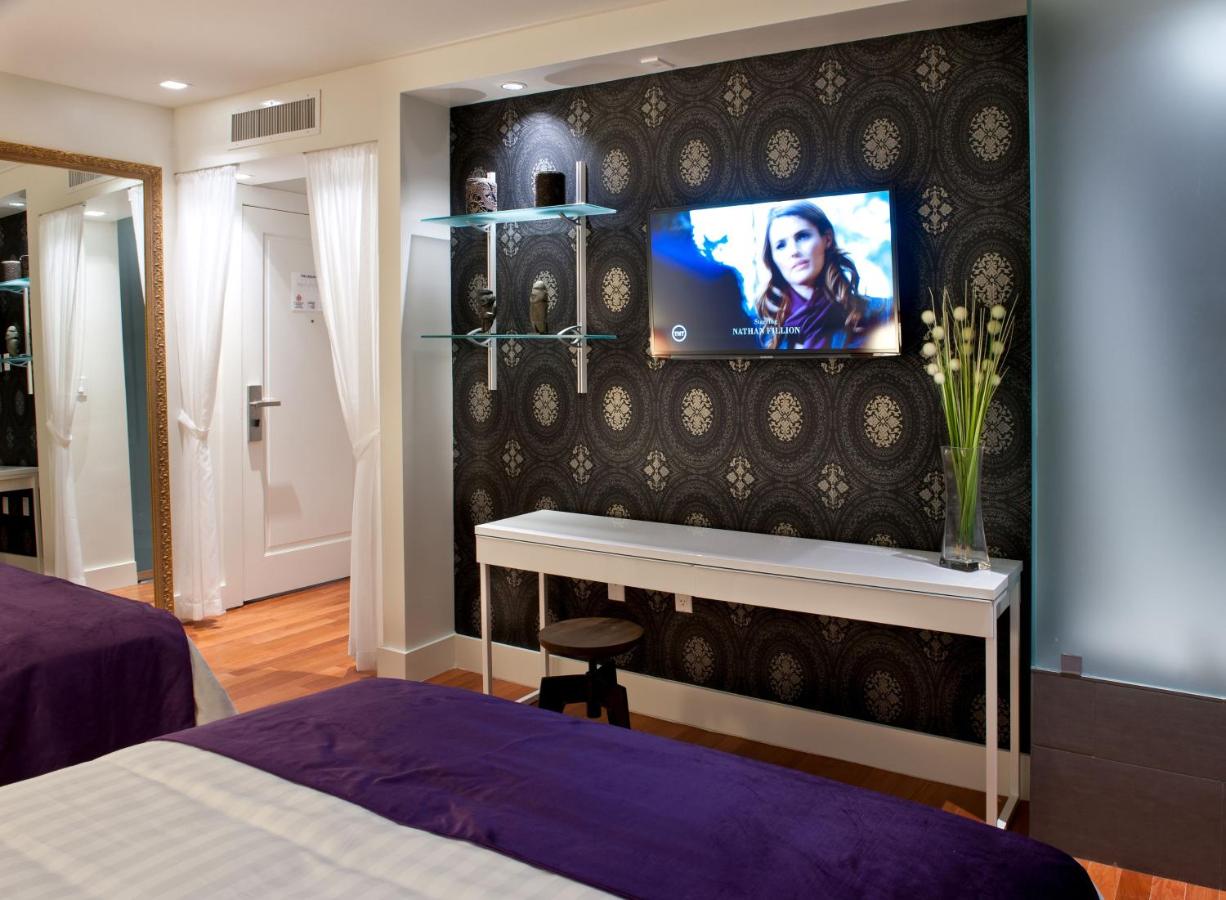 Queen Room with Two Queen Beds at Leslie Hotel Ocean Drive