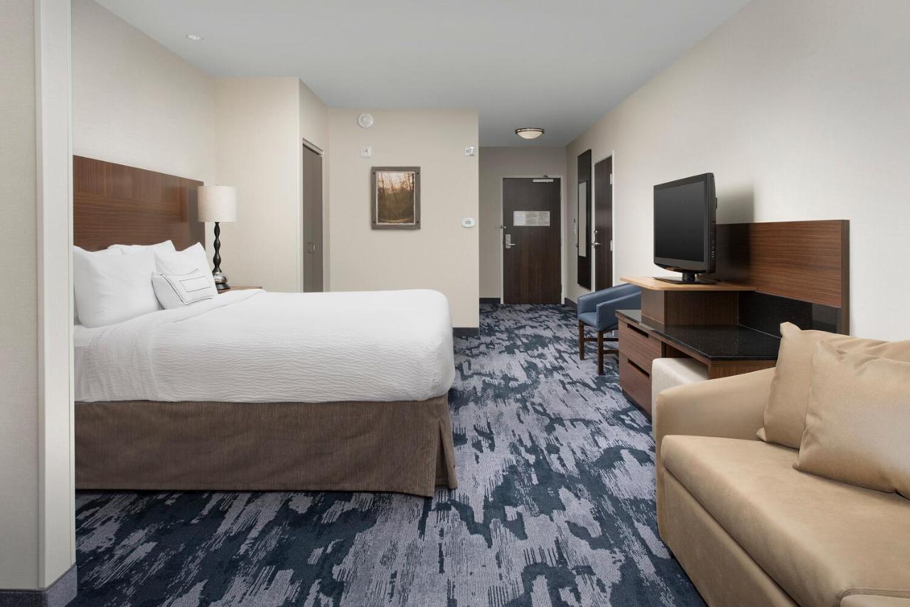 | Fairfield Inn & Suites Baltimore BWI Airport