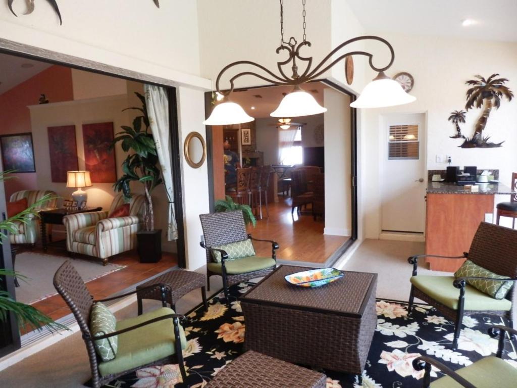 | Privacy in Paradise - Private Villa with heated pool and spa - sleeps 6