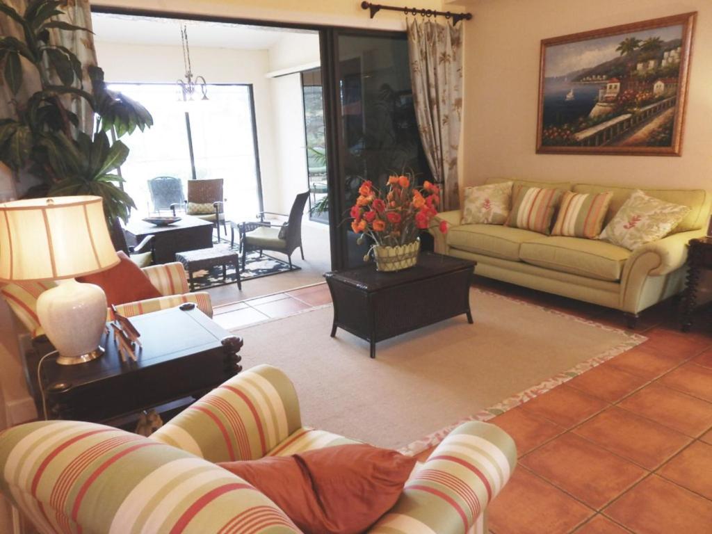 | Privacy in Paradise - Private Villa with heated pool and spa - sleeps 6