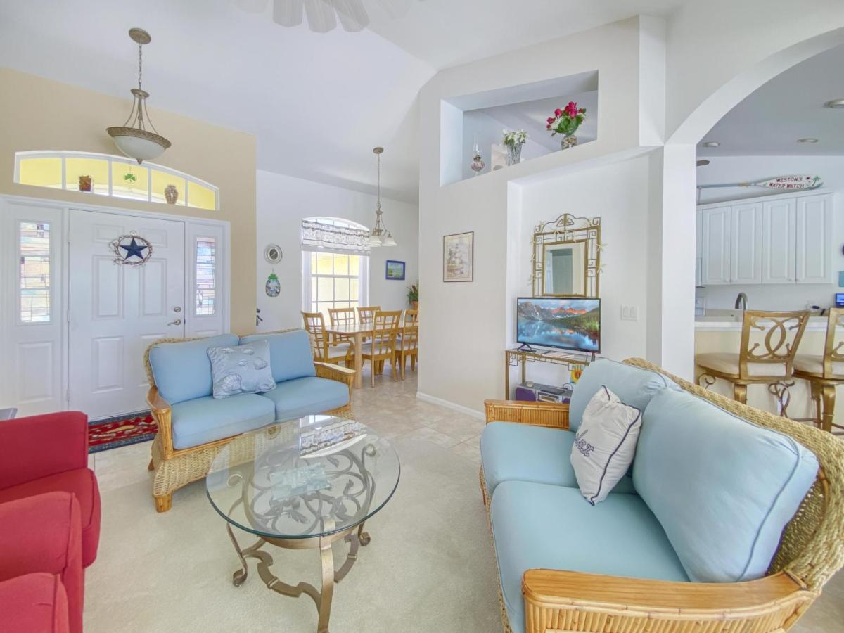| Westons Water Watch - Private Villa with heated pool - sleeps 6