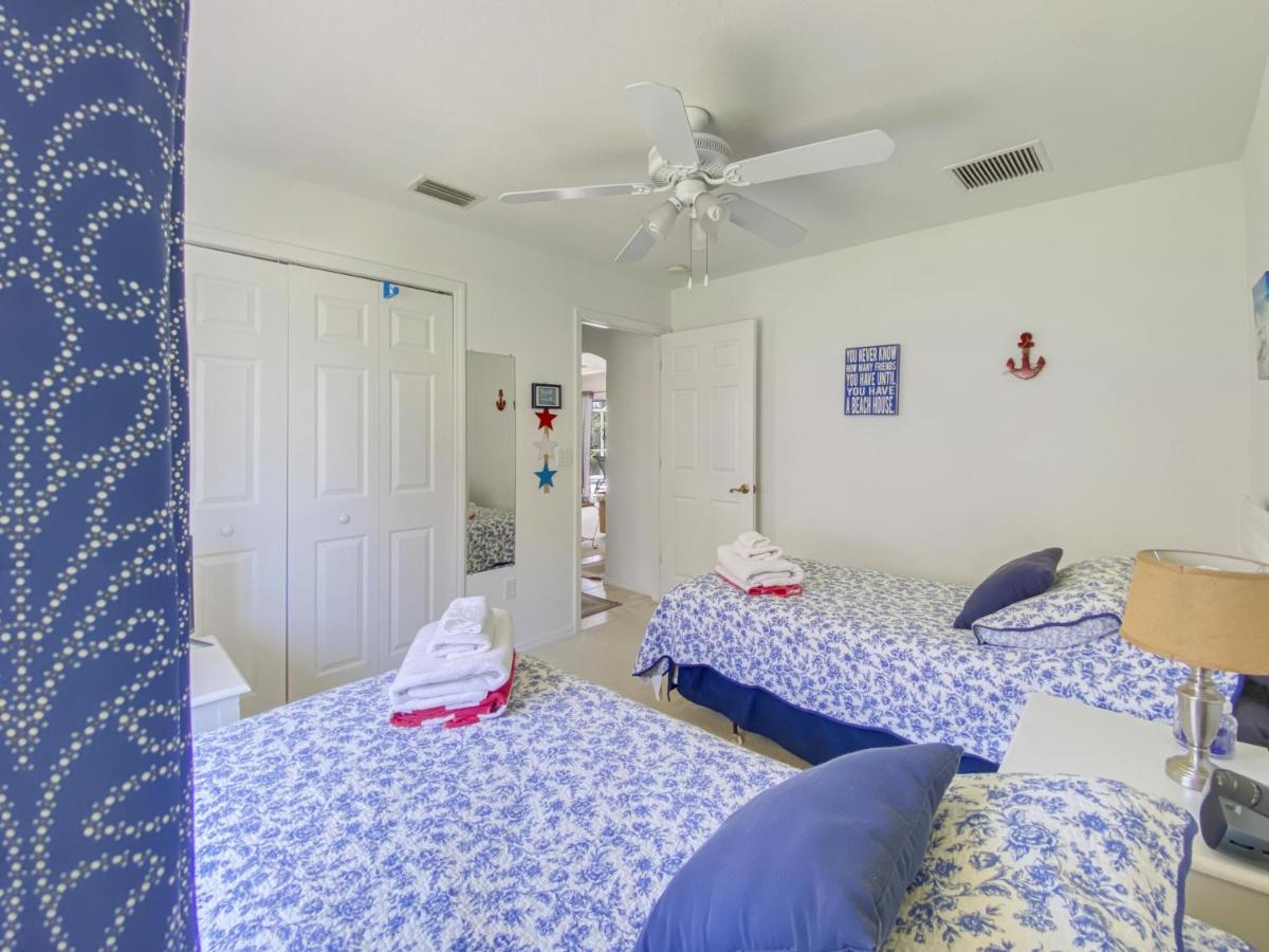 | Westons Water Watch - Private Villa with heated pool - sleeps 6